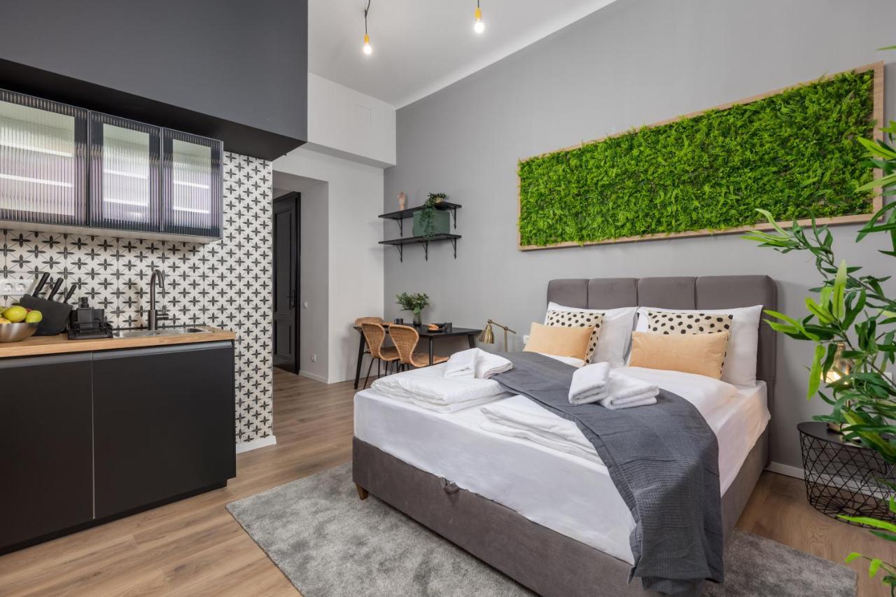 Apartments & Rooms One World Rijeka Exterior foto