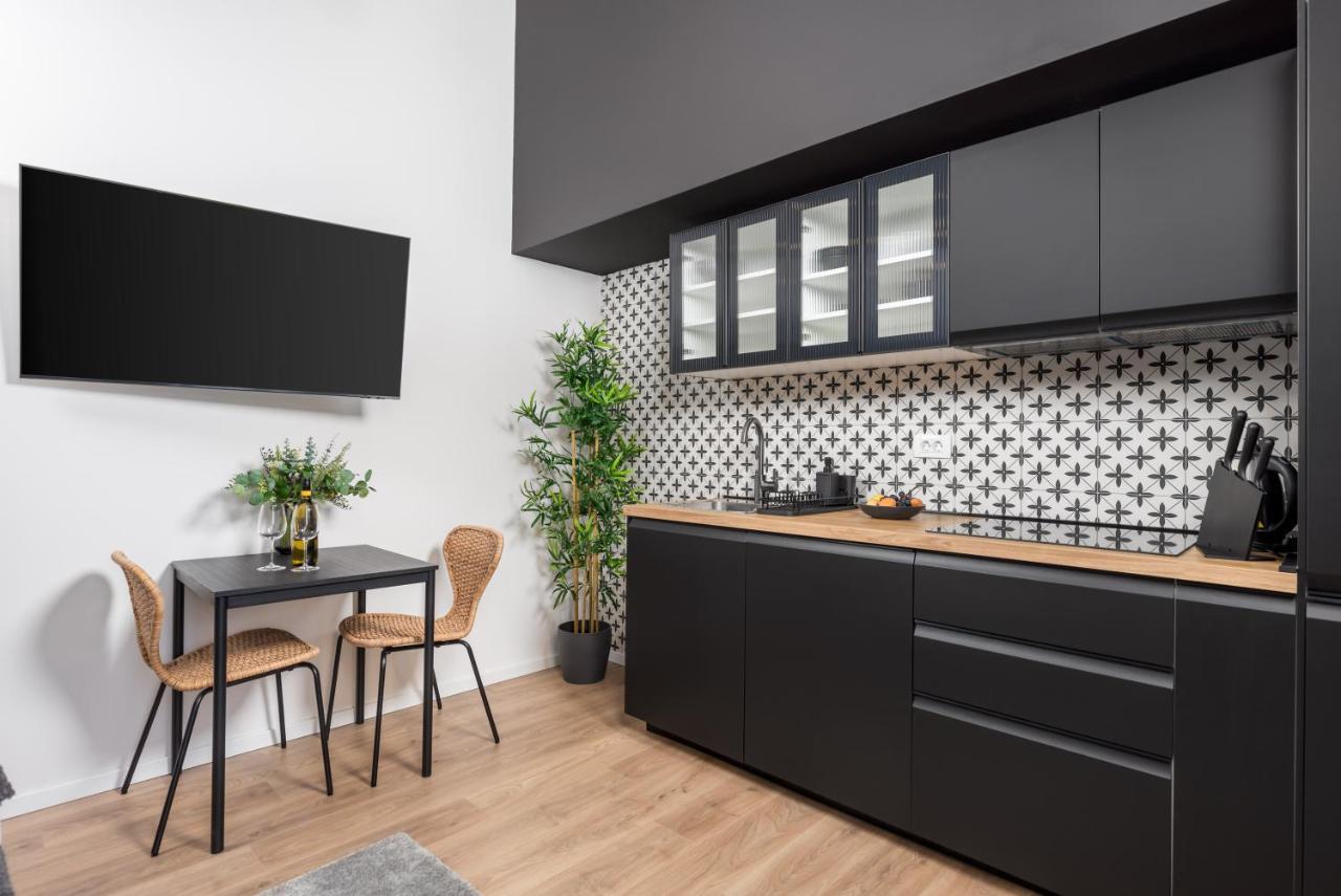 Apartments & Rooms One World Rijeka Exterior foto