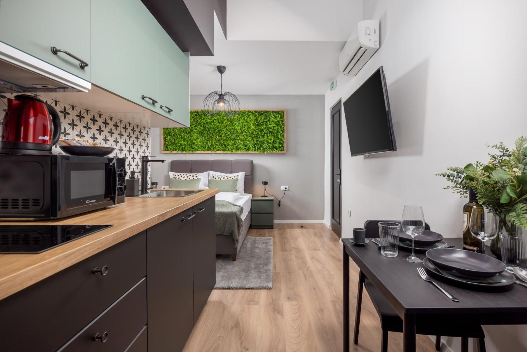 Apartments & Rooms One World Rijeka Exterior foto